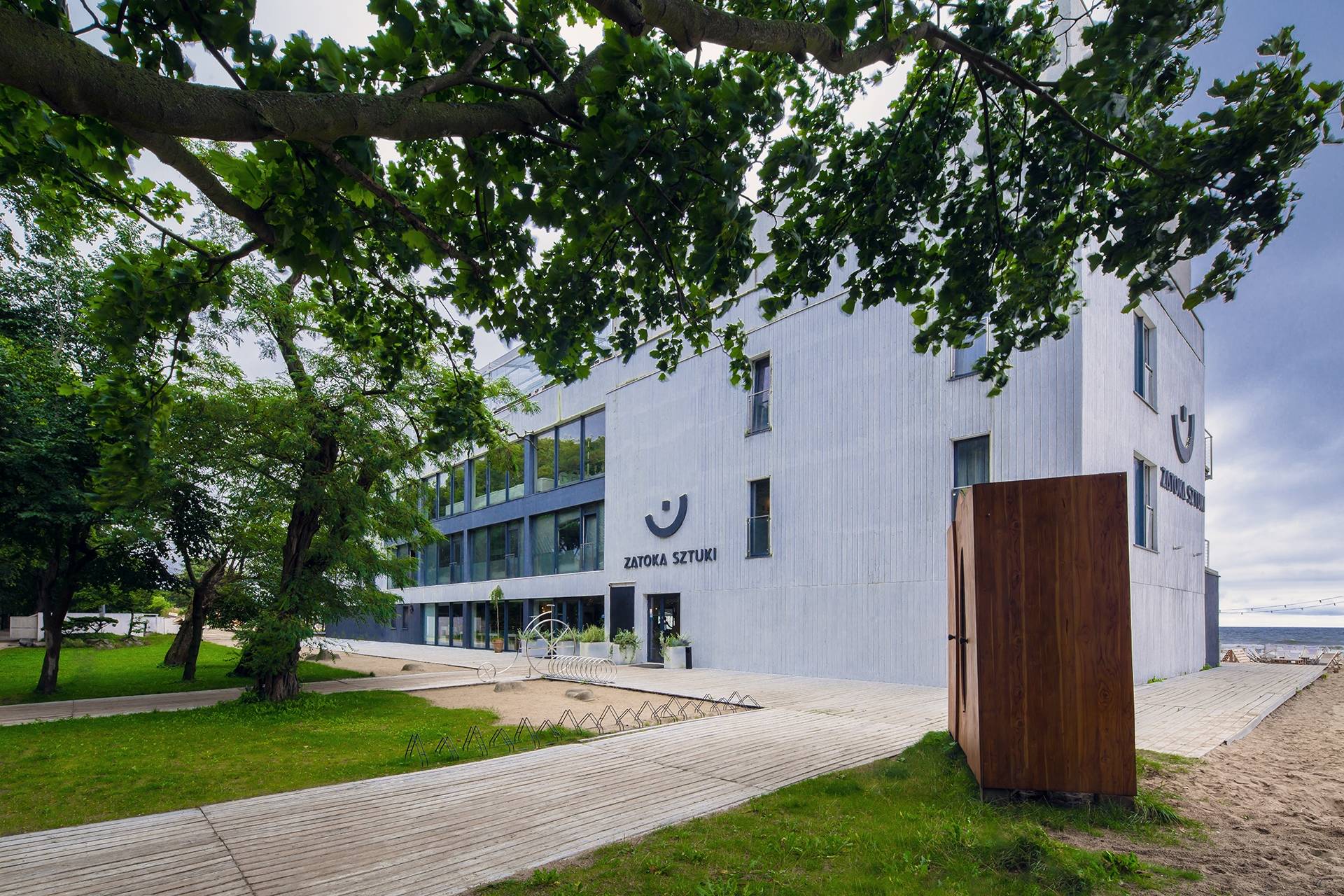 Cultural center - Zatoka Sztuki